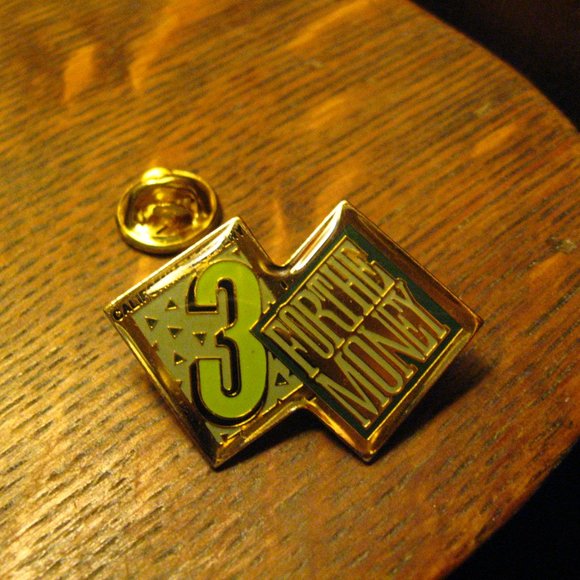 California State Lottery Vintage Lapel Pin - Picture 2 of 4